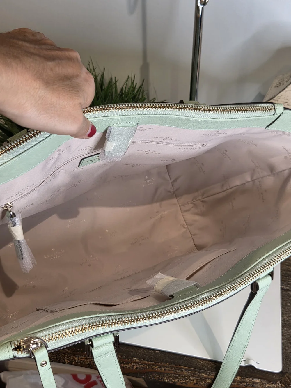 Kate Spade Newbury Lane Briar Saffiano Leather Tote – Light Mint Green (NWT)